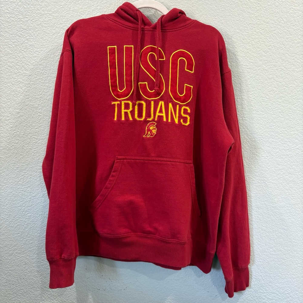 USC Trojans Red Hoodie Size Large NCAA College Football‎ Sweatshirt